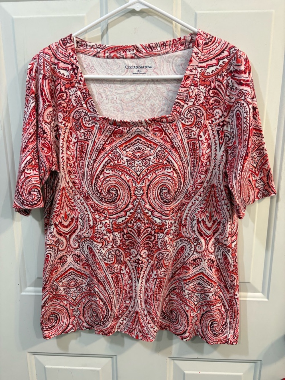 croft & barrow Red Paisley Short Sleeve Scoop Neck Top